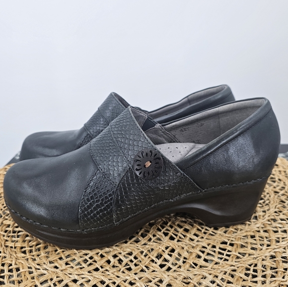 Sanita Gray Clogs Size 39 - Picture 2 of 15